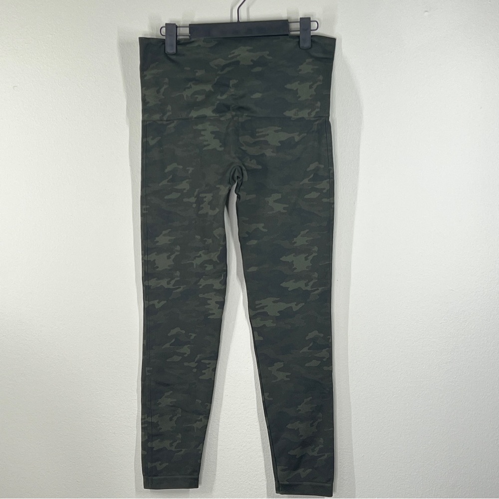 SPANX women’s Size Large Green Camo Leggings